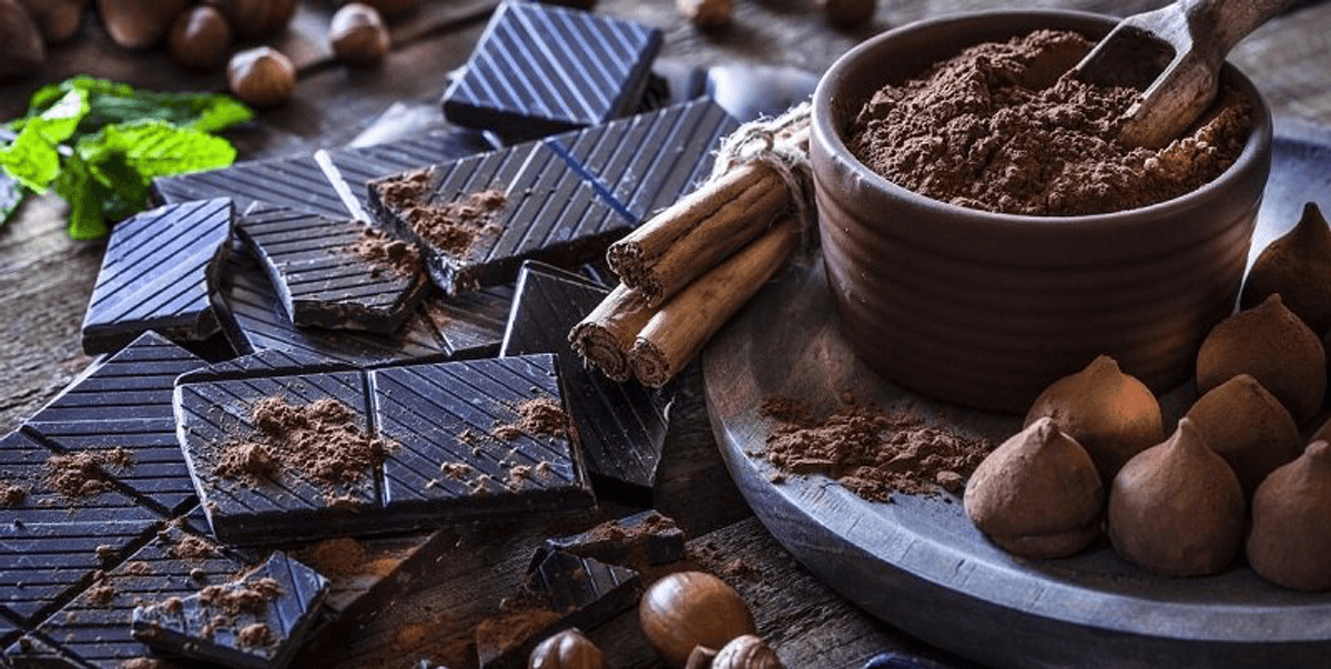 این خوراکی خوشمزه فشار خون شما را کاهش می‌دهد| فواید مصرف شکلات تلخ چیست؟