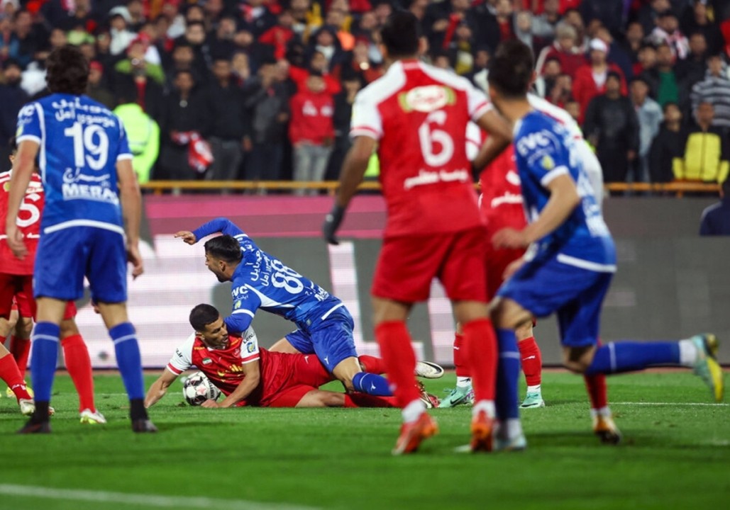 تماشاگران دربی